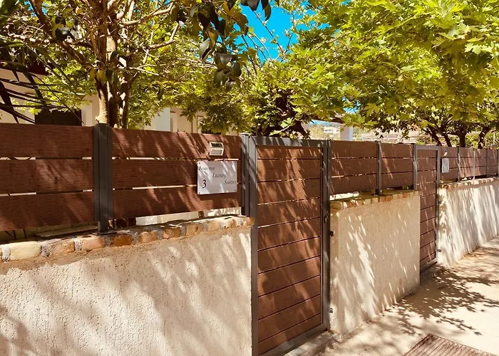 Louvros Luxury Suites