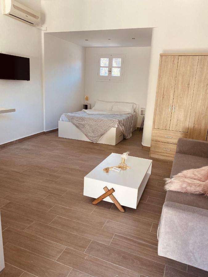 Louvros Luxury *